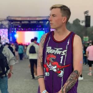 Meet your Posher, Aren